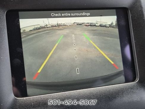 Used 2019 Jeep Cherokee Latitude Plus FWD image 18