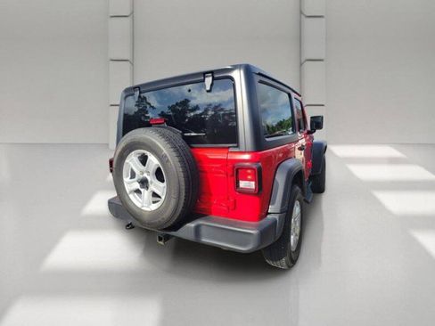 Used 2019 Jeep Wrangler Sport AWD/4WD image 3