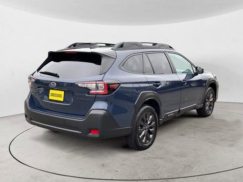 Certified 2025 Subaru Outback Onyx Edition AWD/4WD image 5