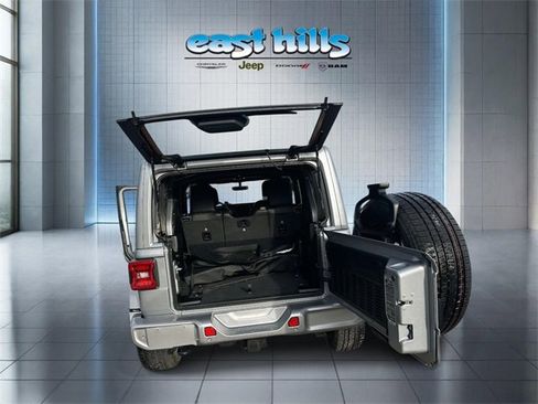 Certified 2020 Jeep Wrangler Unlimited Sahara image 21