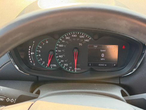 Used 2020 Chevrolet Trax LT w/ Sun & Sound Package FWD image 15
