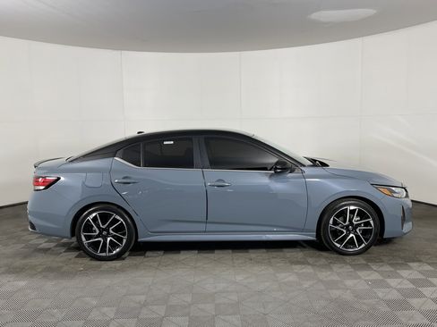 Used 2024 Nissan Sentra SR w/ Trunk Package image 5