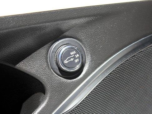 Used 2023 Buick Enclave Essence w/ Sound and Sites Package image 25