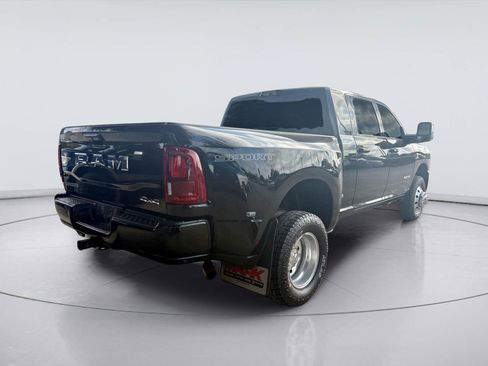Used 2025 RAM 3500 Laramie w/ Sport Appearance Package AWD/4WD image 5