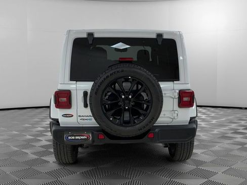 Used 2025 Jeep Wrangler Unlimited Sahara w/ Safety Group image 4