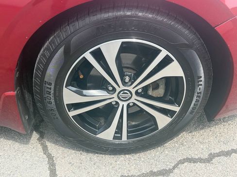 Used 2020 Nissan Sentra SV w/ Electronics Package FWD image 13