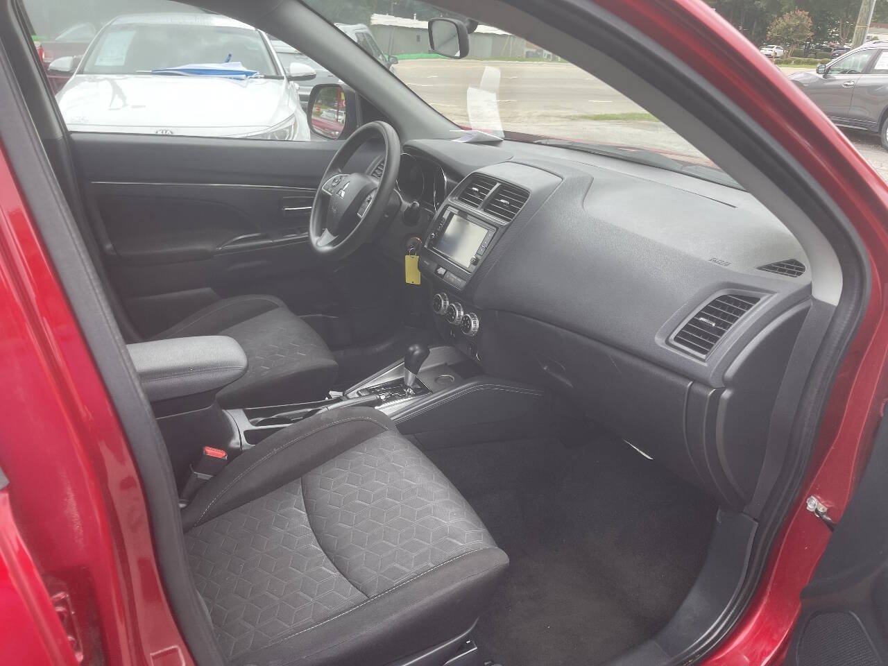 Used 2020 Mitsubishi Outlander Sport ES FWD image 26