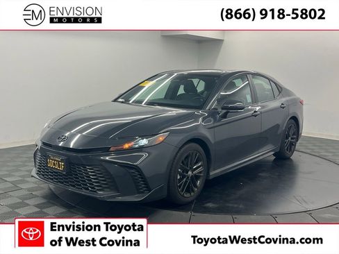 Used 2025 Toyota Camry SE w/ Multimedia Upgrade Package image 1