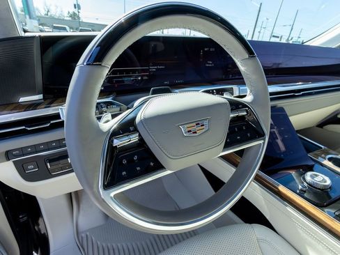 Certified 2025 Cadillac Escalade Sport Platinum w/ LPO, ONYX Package image 21