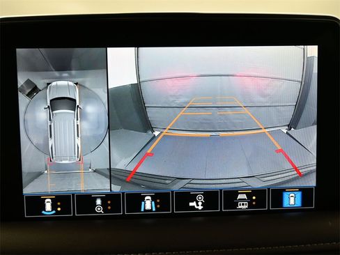 Used 2021 GMC Yukon SLT w/ SLT Premium Package image 12