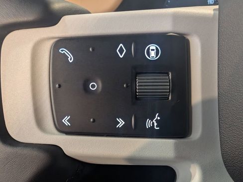 New 2026 Land Rover Defender 130 S image 26