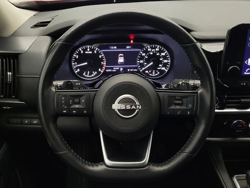 Used 2023 Nissan Pathfinder SL image 22