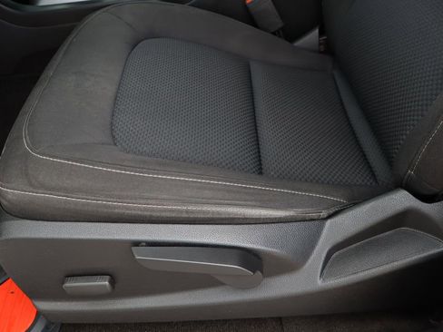 Used 2018 Chevrolet Colorado LT w/ Redline Special Edition image 19