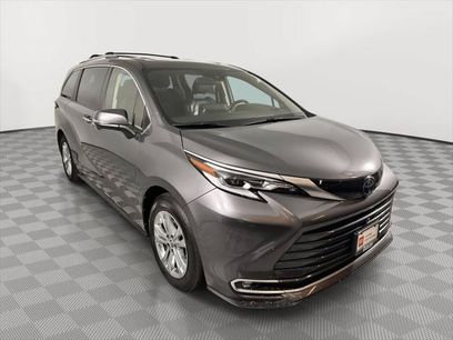 Certified 2022 Toyota Sienna Platinum