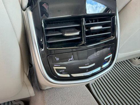 Used 2013 Cadillac XTS Premium FWD image 43