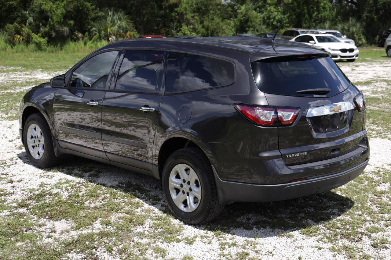 Used 2017 Chevrolet Traverse LS FWD image 5