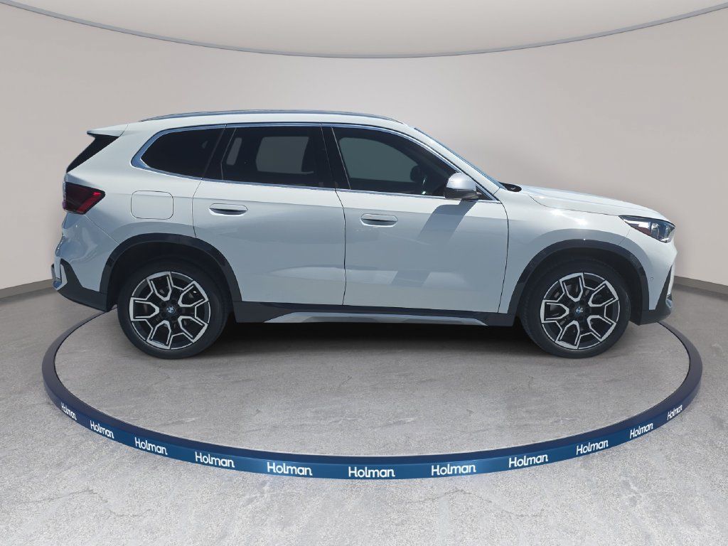 Certified 2023 BMW X1 xDrive28i w/ Convenience Package AWD/4WD image 4