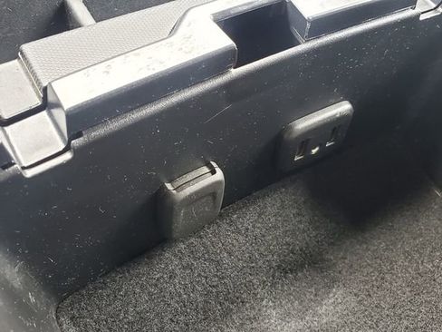 Used 2018 Chevrolet Silverado 1500 LT w/ All Star Edition AWD/4WD image 32