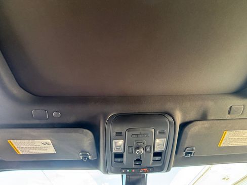 Used 2022 GMC Yukon Denali image 7