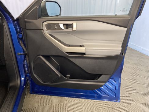 Used 2021 Ford Explorer XLT w/ Equipment Group 202A image 45