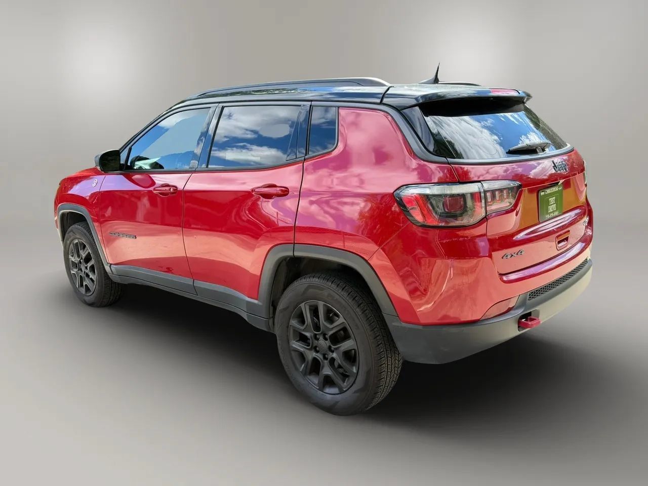 Used 2018 Jeep Compass Trailhawk AWD/4WD image 9