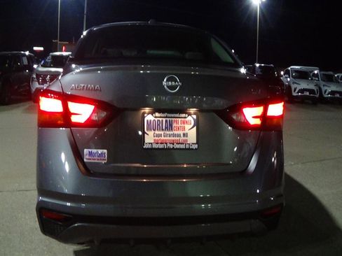 Used 2024 Nissan Altima 2.5 SV image 7