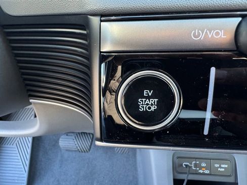 New 2026 Hyundai Ioniq 5 SEL image 25