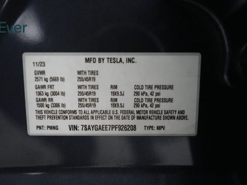 Used 2023 Tesla Model Y Long Range AWD/4WD image 31
