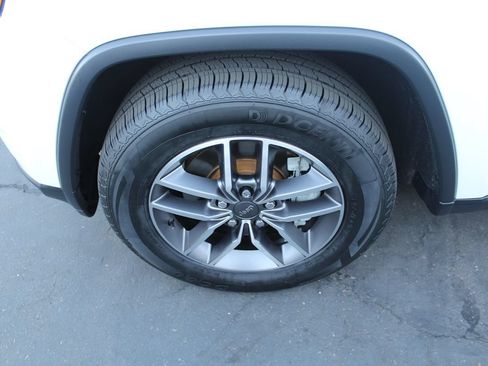 Used 2022 Jeep Grand Cherokee Limited AWD/4WD image 11