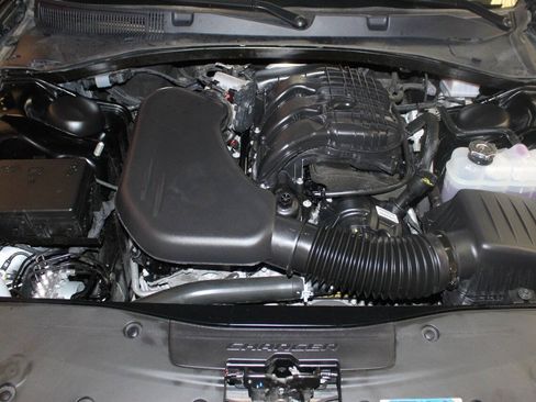 Used 2023 Dodge Charger SXT RWD image 8