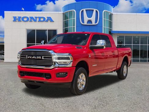 Used 2024 RAM 2500 Laramie AWD/4WD image 7