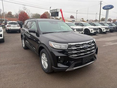 New 2026 Ford Explorer Active w/ Active Comfort Package image 8