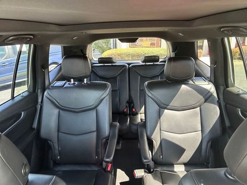 Used 2020 Cadillac XT6 Premium Luxury AWD/4WD image 28
