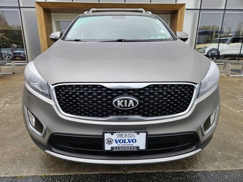 Used 2016 Kia Sorento EX w/ EX Premium Package AWD/4WD image 2