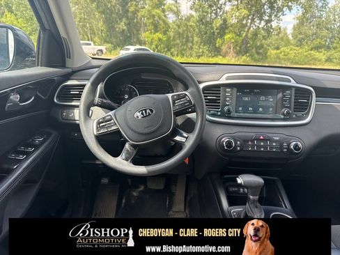 Used 2020 Kia Sorento LX FWD image 14