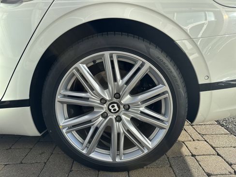 New 2026 Bentley Flying Spur Plug-In Hybrid image 28