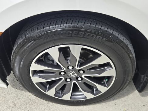 Used 2024 Honda Odyssey EX-L image 8