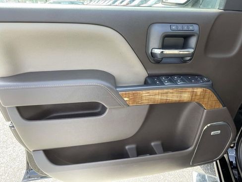 Used 2018 GMC Sierra 1500 SLT w/ SLT Premium Package image 19