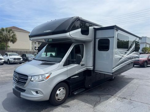 Used 2022 Mercedes-Benz Sprinter 3500 image 7