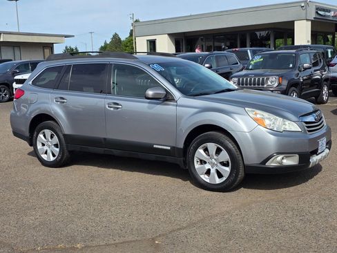 Used 2011 Subaru Outback 2.5i Limited AWD/4WD image 3