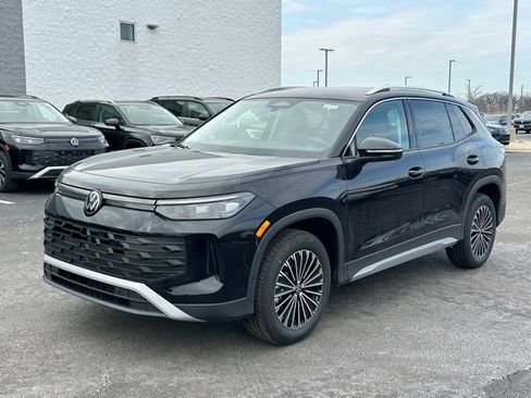 New 2026 Volkswagen Tiguan S image 3