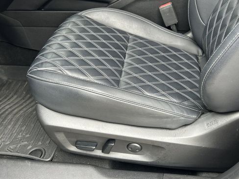 Used 2024 Mitsubishi Outlander SEL image 21