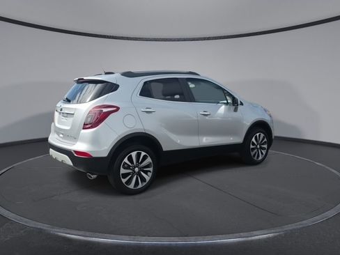 Used 2022 Buick Encore Preferred w/ Safety Package image 8