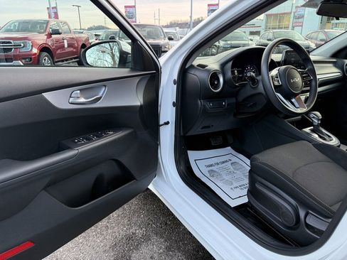 Used 2022 Kia Forte Sedan image 11