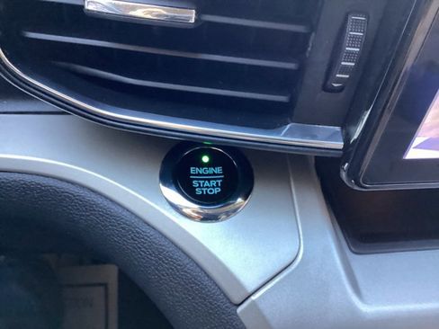 Used 2020 Ford Explorer XLT w/ Equipment Group 202A image 31