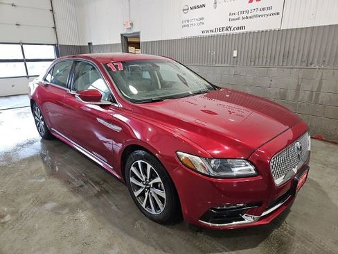 Used 2017 Lincoln Continental Premiere image 1