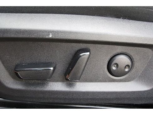 Certified 2023 Nissan Rogue SV FWD image 25