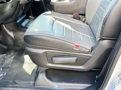 Used 2022 RAM 1500 Tradesman w/ Chrome Appearance Group image 21