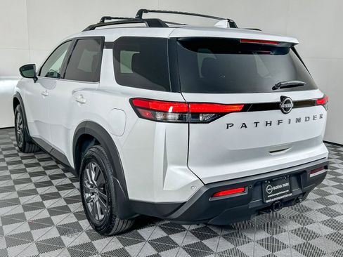 Certified 2025 Nissan Pathfinder SV w/ SV Premium Package image 6