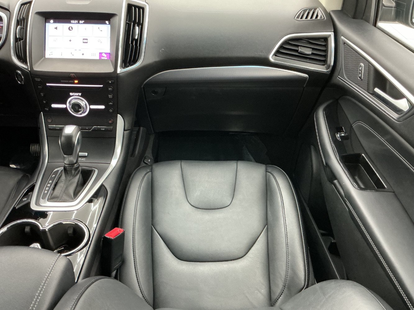 Used 2018 Ford Edge Titanium w/ Technology Package FWD image 28